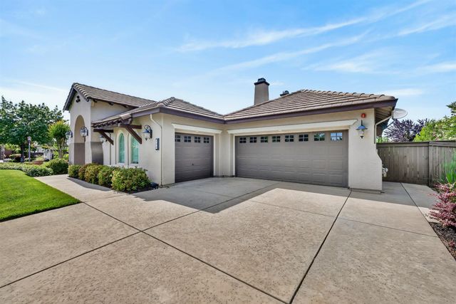100 Cresta Ct, Lincoln, CA 95648