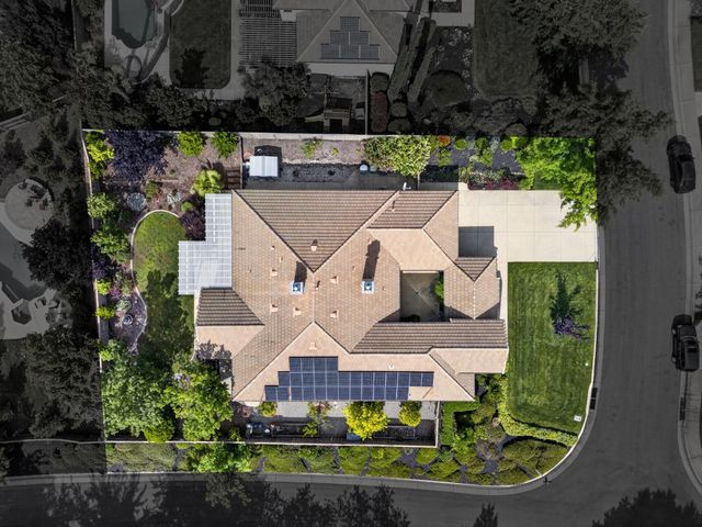 100 Cresta Ct, Lincoln, CA 95648