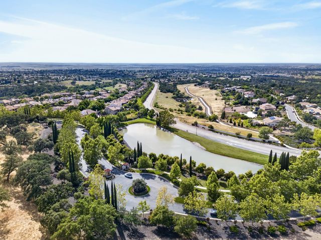 100 Cresta Ct, Lincoln, CA 95648