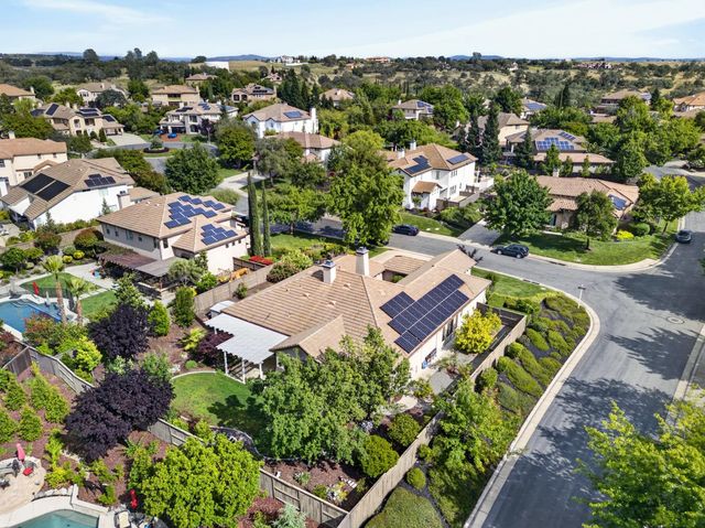 100 Cresta Ct, Lincoln, CA 95648