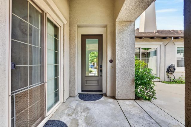100 Cresta Ct, Lincoln, CA 95648