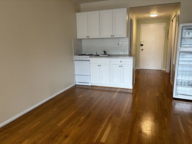 22 Chestnut Pl M4, Brookline, MA 02445