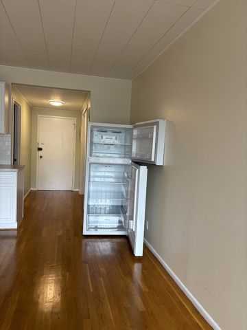 22 Chestnut Pl M4, Brookline, MA 02445