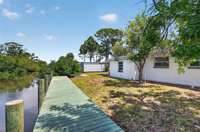 106 W NORTH BRANCH ROAD, Ruskin, FL 33570