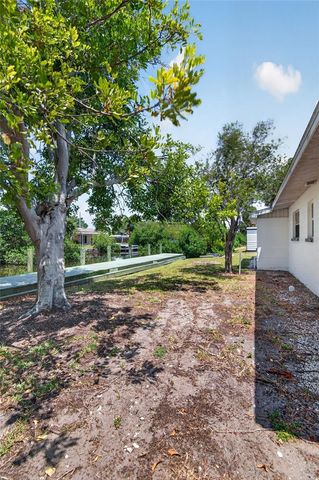 106 W NORTH BRANCH ROAD, Ruskin, FL 33570
