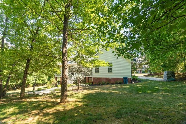 1203 Foxhaven Drive, Greensboro, NC 27455