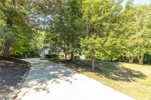 1203 Foxhaven Drive, Greensboro, NC 27455