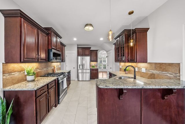 1517 Green Grove Way, Clarksville, TN 37043