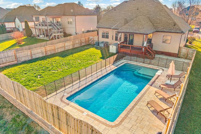 1517 Green Grove Way, Clarksville, TN 37043