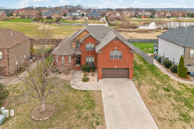 1517 Green Grove Way, Clarksville, TN 37043