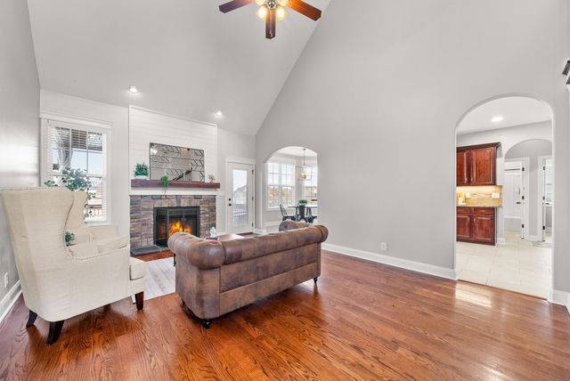 1517 Green Grove Way, Clarksville, TN 37043