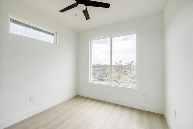 334 Lake DR, Buchanan Dam, TX 78609