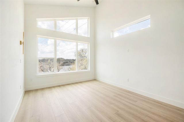 334 Lake DR, Buchanan Dam, TX 78609