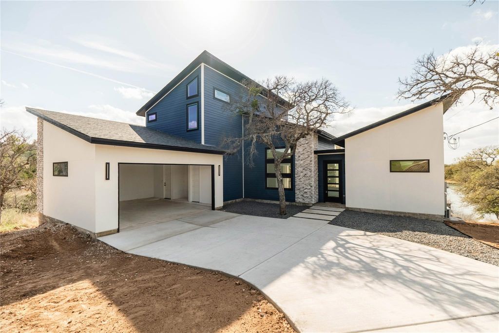 334 Lake DR, Buchanan Dam, TX 78609