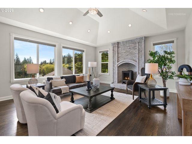 1925 CHILDS Rd, Lake Oswego, OR 97034