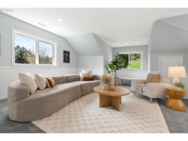 1925 CHILDS Rd, Lake Oswego, OR 97034