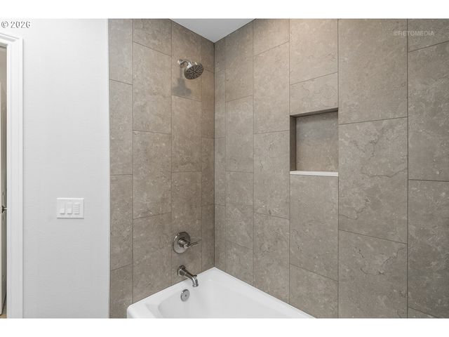 1925 CHILDS Rd, Lake Oswego, OR 97034