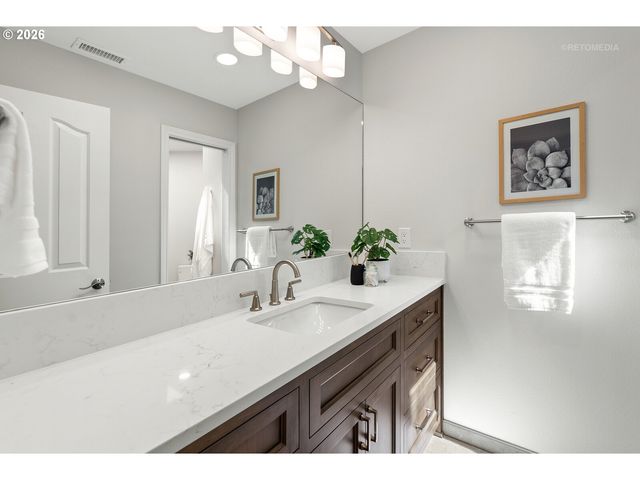 1925 CHILDS Rd, Lake Oswego, OR 97034