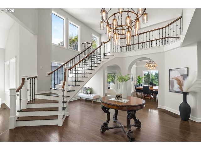 1925 CHILDS Rd, Lake Oswego, OR 97034