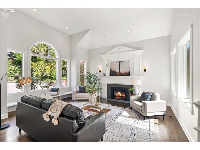 1925 CHILDS Rd, Lake Oswego, OR 97034