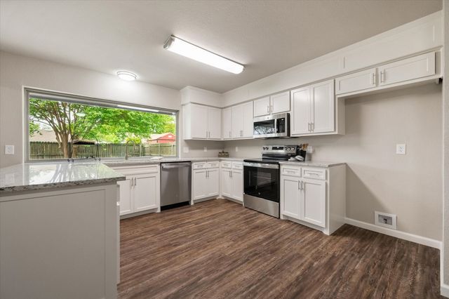 2512 Colleen Drive, Arlington, TX 76016