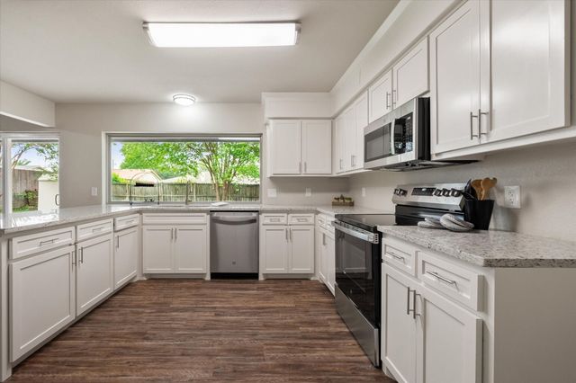 2512 Colleen Drive, Arlington, TX 76016
