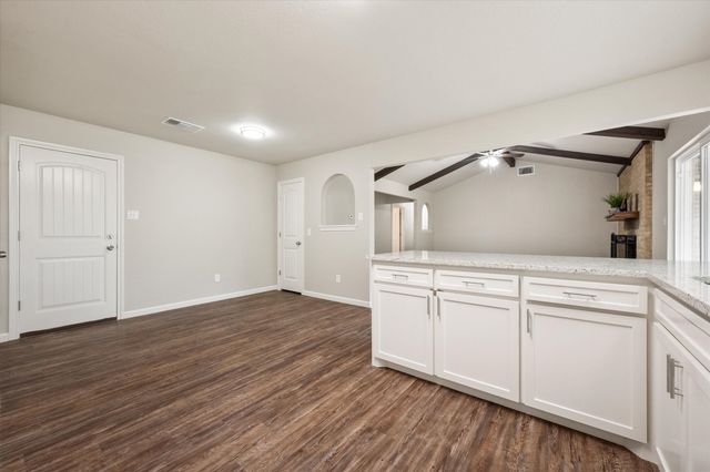 2512 Colleen Drive, Arlington, TX 76016