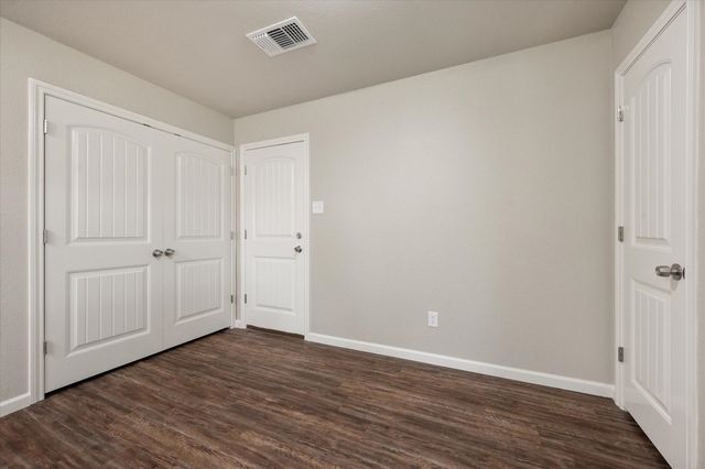2512 Colleen Drive, Arlington, TX 76016