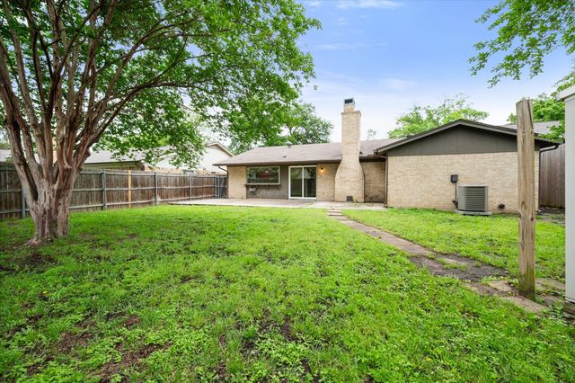 2512 Colleen Drive, Arlington, TX 76016