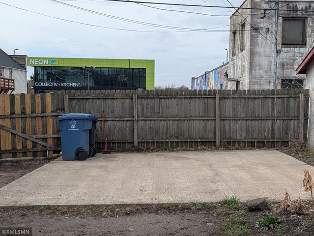 2003 Willow Avenue N, Minneapolis, MN 55411