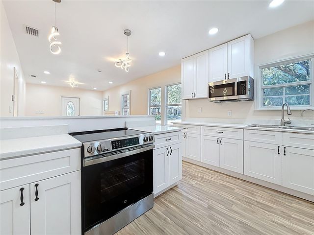 1247 HIGHLAND STREET N, St Petersburg, FL 33701