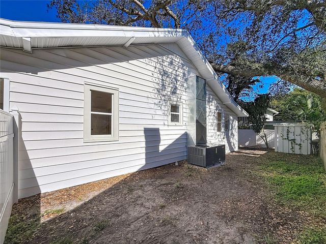 1247 HIGHLAND STREET N, St Petersburg, FL 33701