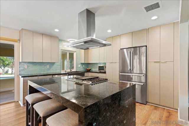 1452 N Fig St, Escondido, CA 92026