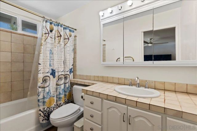 1452 N Fig St, Escondido, CA 92026