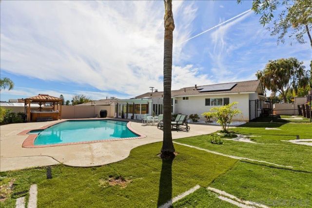 1452 N Fig St, Escondido, CA 92026