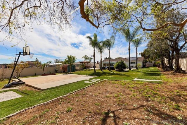 1452 N Fig St, Escondido, CA 92026