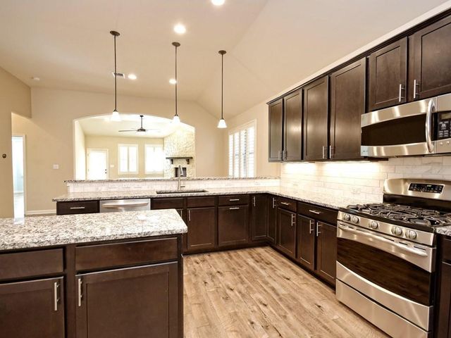 2216 Lookout Range DR, Leander, TX 78641