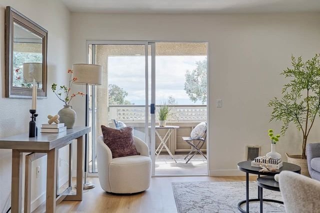 685 Dartmore Ln 365, Hayward, CA 94544