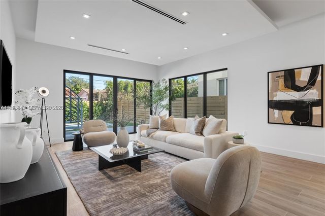 1245 SW 13th Ave 1245, Miami, FL 33135