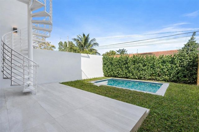 1245 SW 13th Ave 1245, Miami, FL 33135