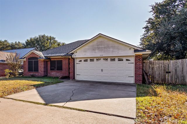 1519 Hayloft Lane, Granbury, TX 76048