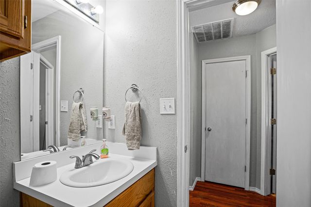 1519 Hayloft Lane, Granbury, TX 76048