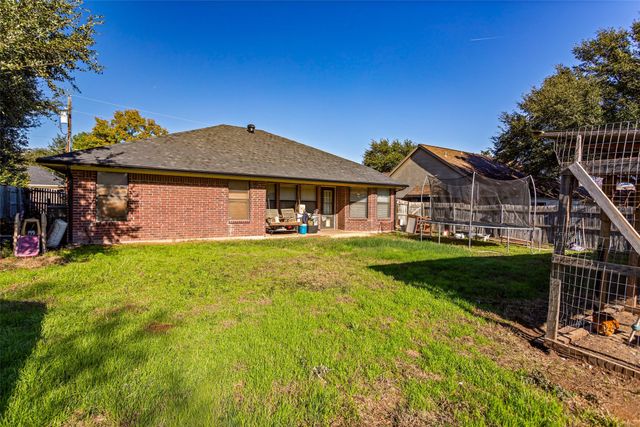 1519 Hayloft Lane, Granbury, TX 76048