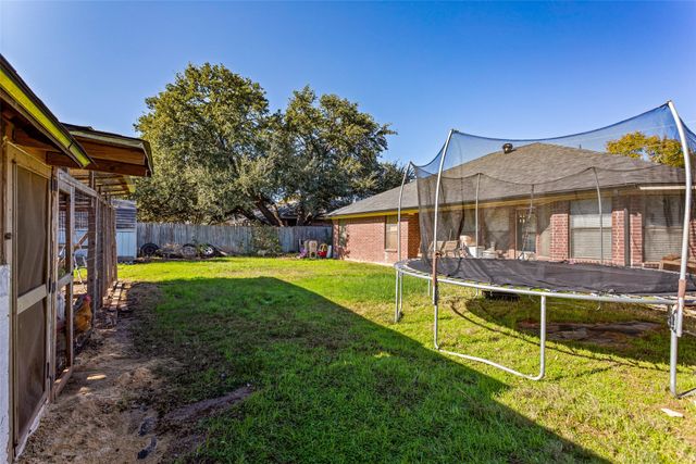 1519 Hayloft Lane, Granbury, TX 76048