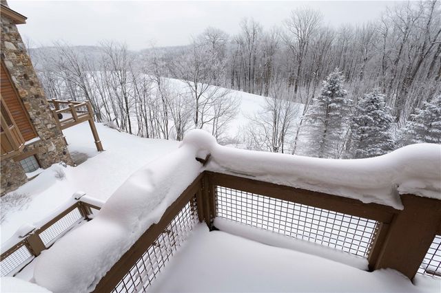 112 Southwind Drive, Seven Springs Resort, PA 15622