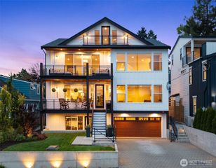 6921 55th Avenue S, Seattle, WA 98118