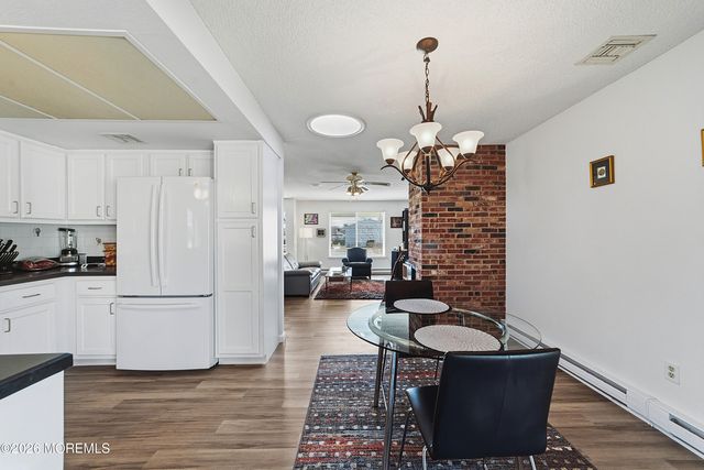 21 Celtis Plz 21B, Monroe, NJ 08831