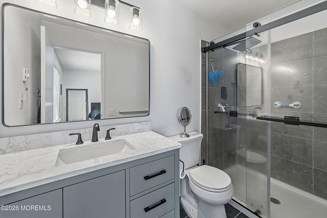 21 Celtis Plz 21B, Monroe, NJ 08831