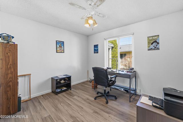 21 Celtis Plz 21B, Monroe, NJ 08831