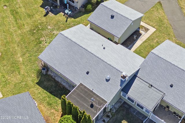 21 Celtis Plz 21B, Monroe, NJ 08831